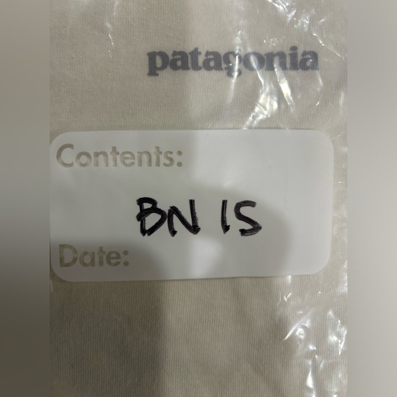 Patagonia Men's Large Fitz Roy Icon Responsibili-Tee T-Shirt Birch White NWT - Picture 12 of 12